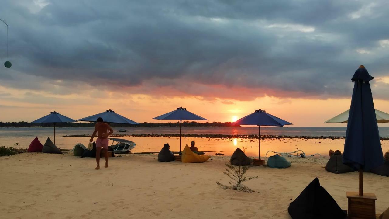 Sunset Beach Bungalow Gili Meno Buitenkant foto