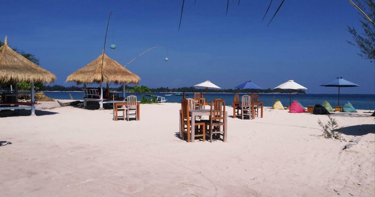 Sunset Beach Bungalow Gili Meno Buitenkant foto
