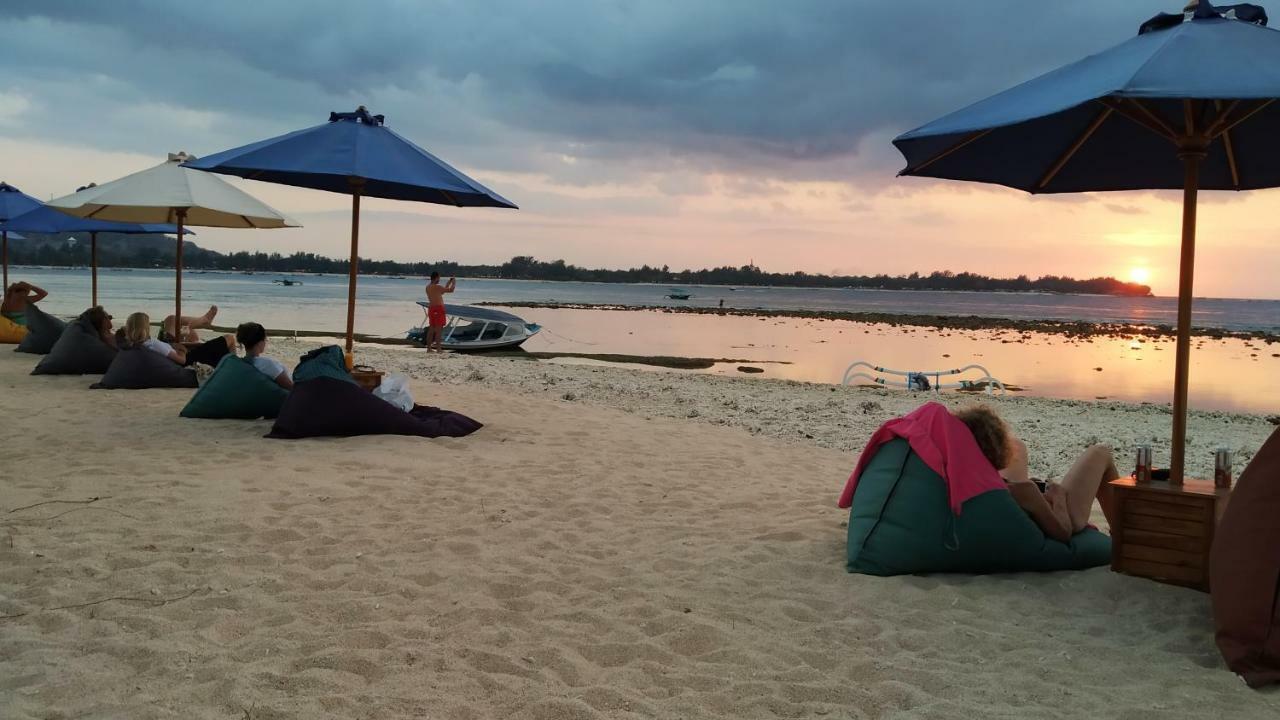 Sunset Beach Bungalow Gili Meno Buitenkant foto