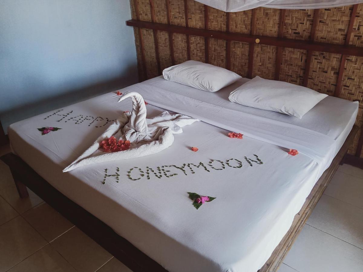 Sunset Beach Bungalow Gili Meno Buitenkant foto